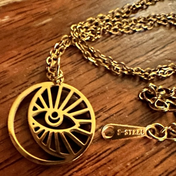 Eye See the Sky Eye of Ra Egyptian Sun Crescent Moon Yin Yang Celestial Necklace - Picture 9 of 12